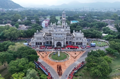From maharajas to magnates: India’s school for princes now shapes country’s future elite This aerial photograph taken on August 15, 2025 shows a general view of the main building at the Mayo College school in Ajmer. Stepping through the gates of India's Mayo College is like journeying back 150 years. Yet, the school that was once reserved for princes now educates a new elite. — AFP pic