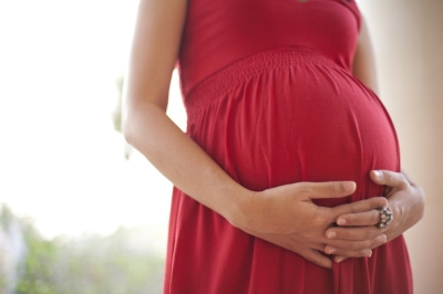 Does taking paracetamol while pregnant cause autism? No, experts say Numerous experts emphasised that paracetamol was usually the safest option for pregnant women to treat pain and fever, which themselves can pose a serious health threat. — AFP Relaxnews pic