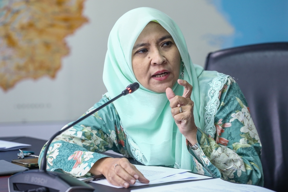 Amid statutory rape debate, Children’s Commissioner points to diversion as option for boys Suhakam Children’s Commissioner Dr. Farah Nini Dusuki speaks during a press conference in Kuala Lumpur on March 13, 2024. — Yusof Mat Isa