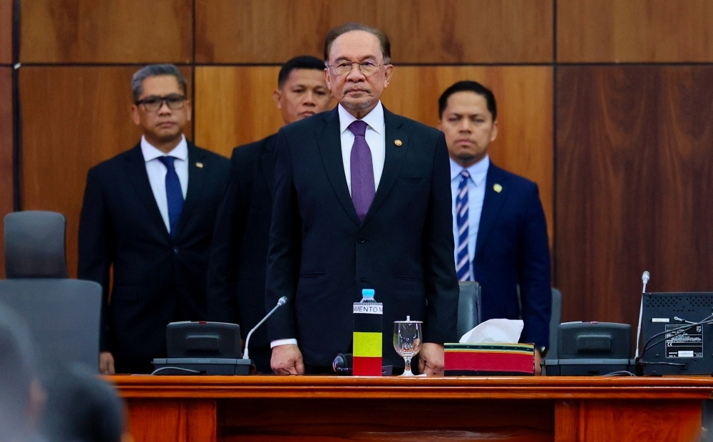 PM Anwar begins final day in Timor-Leste with symbolic speech to its Parliament Prime Minister Datuk Seri Anwar Ibrahim delivers a historic address at the Timor-Leste Parliament on the second day of his official visit today. — Bernama pic