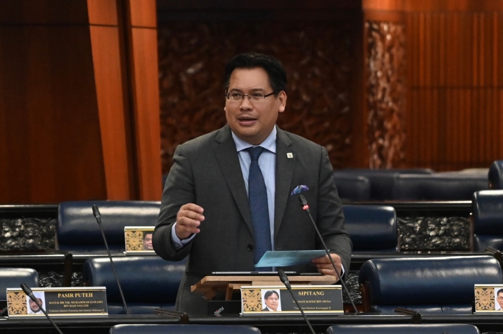 PKR to decide on Sabah governor’s son’s membership this Sunday, says party sec-gen Yamani, a former Sipitang MP, is said to have applied for PKR membership online, with speculation rife that he could be fielded in the Sindumin state seat in the upcoming Sabah election. — Bernama pic