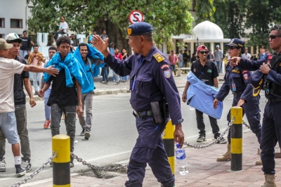 Student protests win: East Timor axes lifetime pensions, cancels SUV plan for officials East Timor voted on Friday to scrap the lifetime pension law for MPs and public officials, following student-led demonstrations against lavish perks in one of South-east Asia’s poorest countries. — AFP pic
