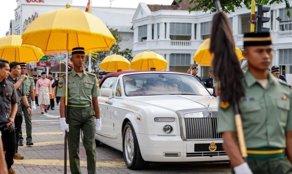 Selangor’s royal wedding rehearsals underway with Tengku Amir Shah taking centre stage The Raja Muda of Selangor, Tengku Amir Shah Sultan Sharafuddin Idris Shah, today graciously presided over the full rehearsal of his royal wedding procession today. — Bernama pic
