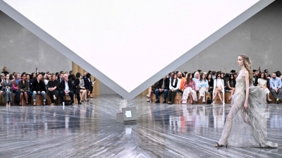 Jonathan Anderson’s Dior era begins with a standing ovation in Paris A model presents a creation by Dior for the Women Ready-to-wear Spring-Summer 2026 collection as part of the Paris Fashion Week October 1, 2025. — AFP pic