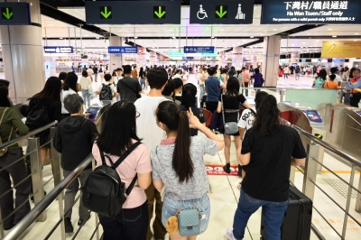 Golden Week on the move: Record 23 million train rides kick off China’s biggest holiday China’s National Day holiday kicked off with a record 23.13 million rail journeys, as travellers flocked across the country for the extended Golden Week break. — AFP pic