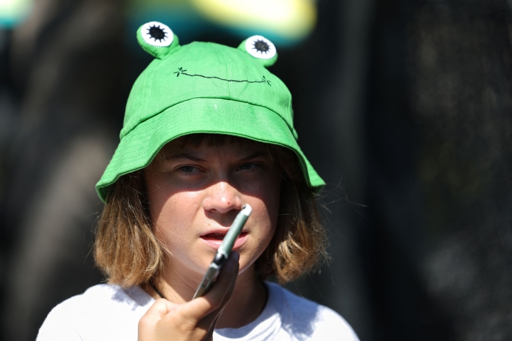 FT mufti warns against comparing Greta Thunberg to Prophet Muhammad, calls it disrespectful Swedish environmental activist Greta Thunberg’s autism had been compared to the personality of Prophet Muhammad, sparking heated debate online. — AFP pic