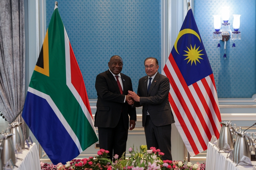 Anwar welcomes South Africa’s Ramaphosa in Putrajaya ahead of key Asean meetings