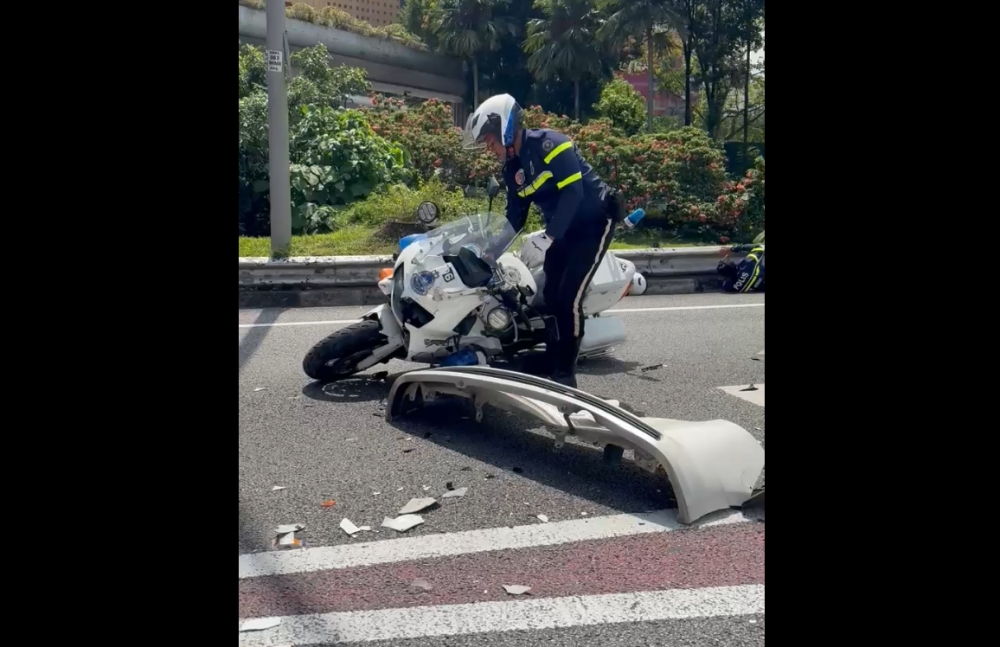 Traffic officer hurt in second escort accident linked to Asean Summit after crash on Jalan Tun Razak A Traffic Investigation and Enforcement Department (JSPT) officer was injured in a collision while escorting an international delegation attending the 47th Asean Summit along Jalan Tun Razak near the PWTC slip road today. — Picture via social media