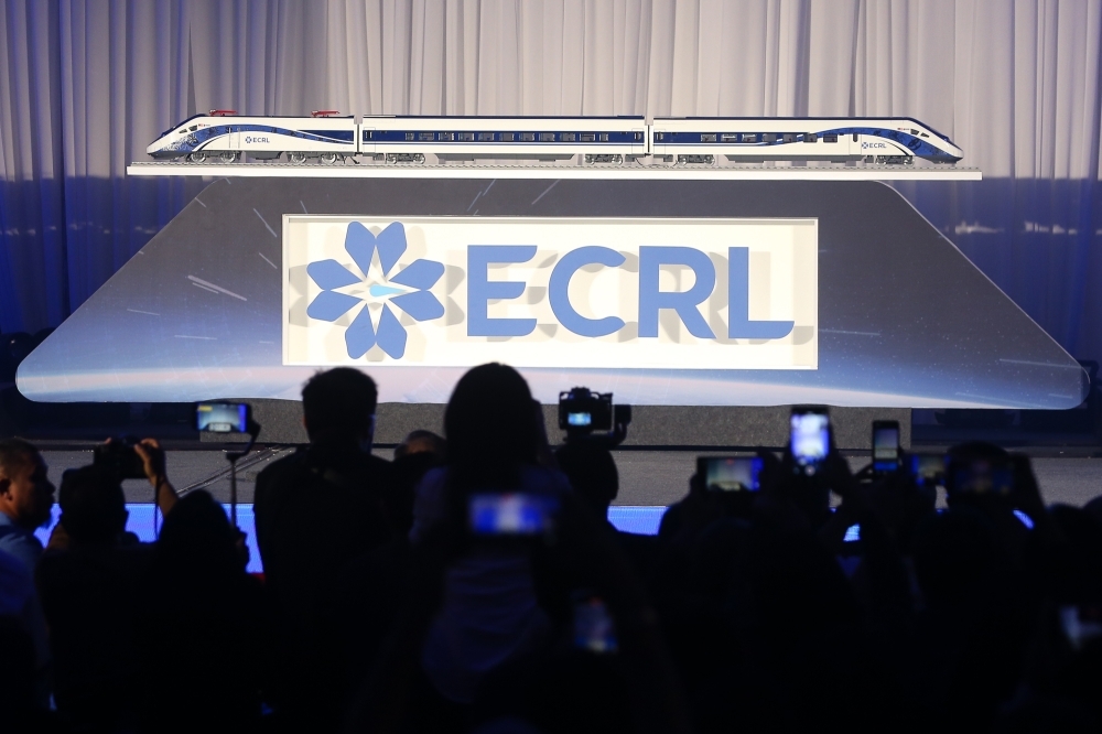 Theft hits ECRL in Terengganu and Pahang: RM2.9m in components stolen, security ramped up, says MRL CEO MRL CEO Datuk Seri Darwis Abdul Razak said 38 thefts involving RM2.9 million in cables and components have been recorded along the Terengganu and Pahang stretch of the ECRL, with security measures intensified to safeguard the project ahead of its 2027 operations. — Picture by Yusof Mat Isa