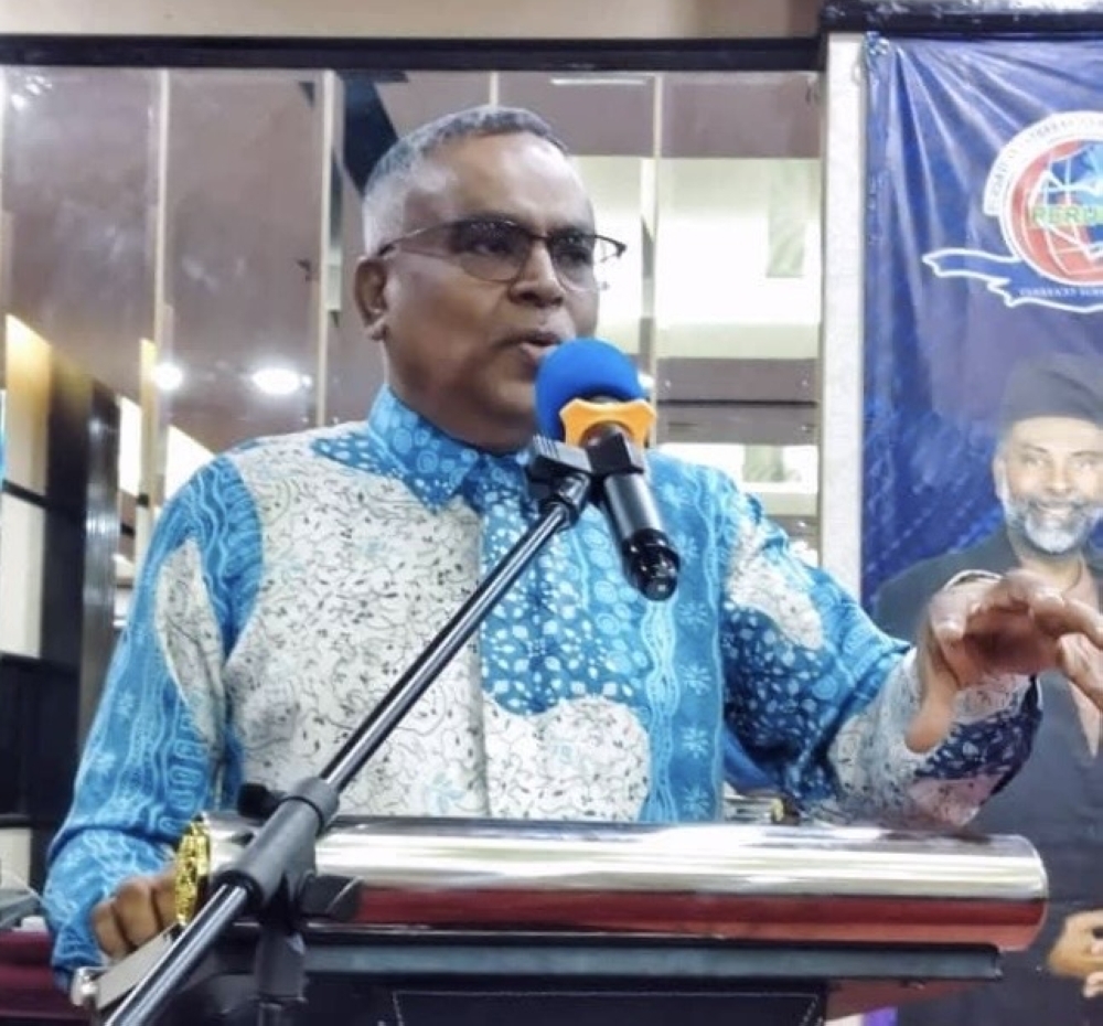 Presma: AI, Digitalisation key for mamak restaurants to cut dependence on foreign labour Presma president Datuk Mohamed Mohsin Abdul Razak addressing members at a Johor chapter meeting at Avenue M Hotel in Johor Baru today. — Picture by Ben Tan