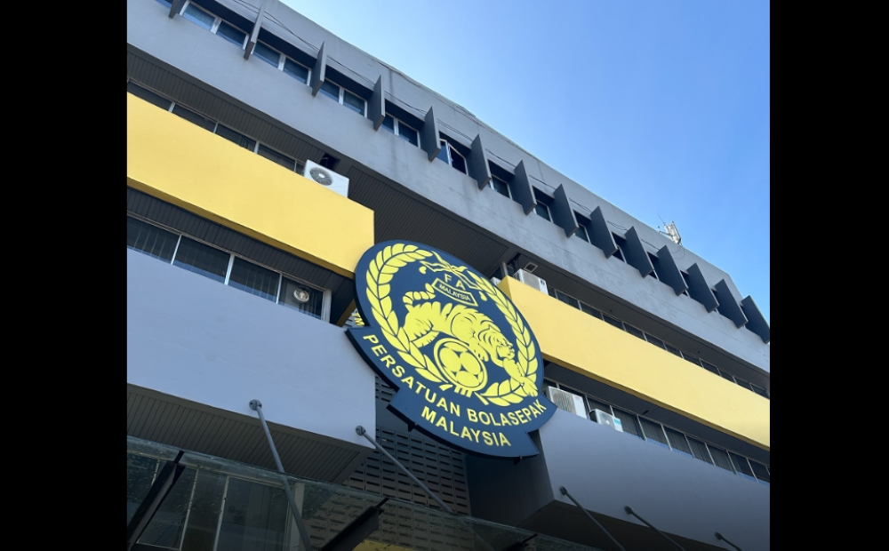 EAIC member Yusof Ismail withdraws from heritage player probe to avoid conflict with FAM role EAIC member Datuk Seri Yusof Ismail withdraws from the heritage player probe to avoid conflict with his FAM role. — Picture via Facebook/Football Association of Malaysia