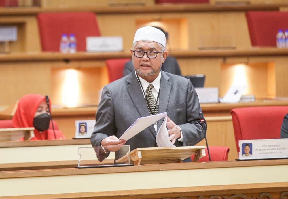Perak MB greets Razman as state Opposition leader returns to duty after six-month suspension Perak Opposition Leader Razman ZakariaRazman Zakaria is back in action at the State Legislative Assembly in Ipoh after a six-month absence from April 16, 2025. —- File picture by Farhan Najib