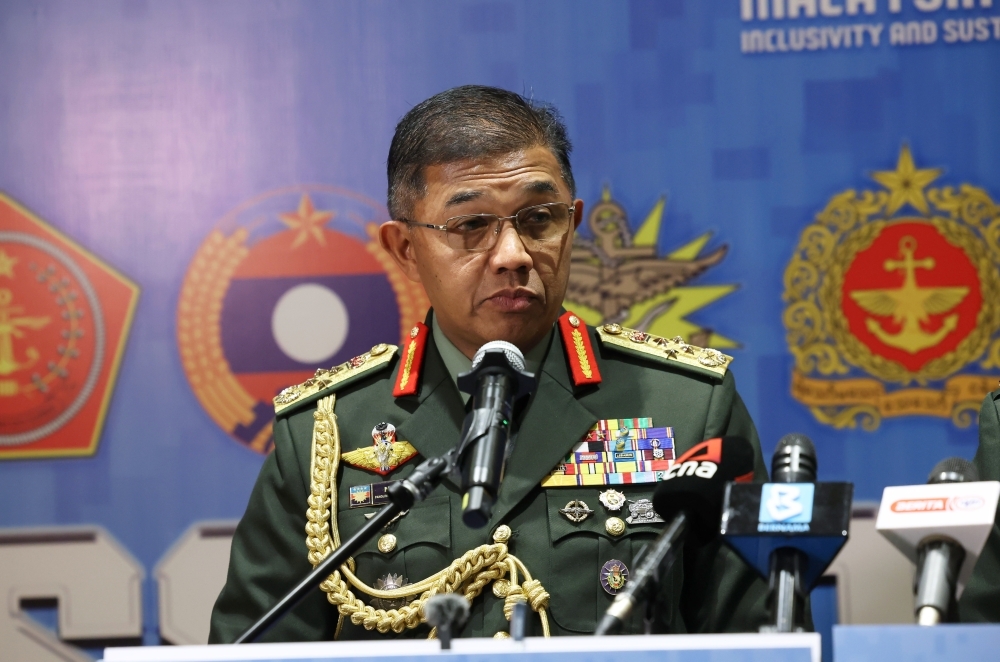 No SOP flaws in military training, parents shouldn’t worry, says defence force chief Chief of Defence Force Gen Tan Sri Mohd Nizam Jaffar said no shortcomings have been found in the Malaysian Armed Forces’ training SOPs, including for the Reserve Officers Training Unit (Palapes). — Bernama pic