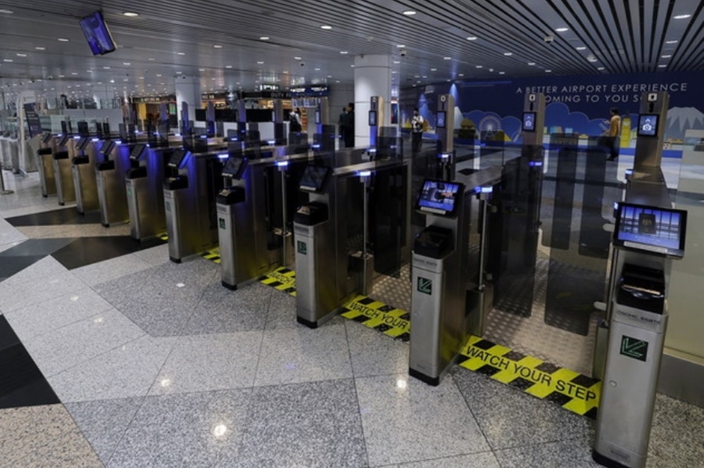 Immigration D-G: No overlap in QR autogate systems, MyNIISe nearing completion The Immigration Department said MyBorderPass, MyDigital ID and MyNIISe serve different functions during the transition to a fully integrated system. — Bernama file pic