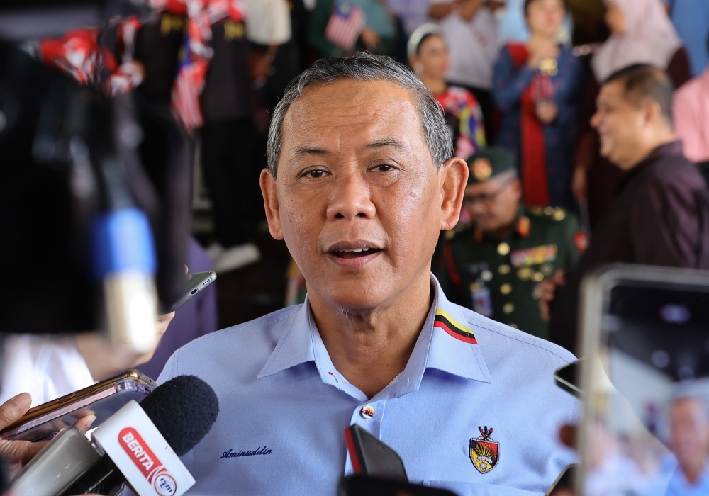 Aminuddin: No protection or compromise for corrupt PBT officers in Negeri Sembilan Menteri Besar Datuk Seri Aminuddin Harun said strict action based on the law will be taken regardless of post or position against the individuals involved. — Bernama pic