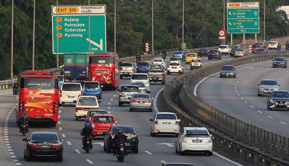 Up to 2.2 million vehicles on the road per day: PLUS forecasts heavy highway traffic for CNY and start of Ramadan In a statement today, PLUS said traffic volumes are projected to reach up to 2.2 million vehicles per day during peak travel periods, particularly on February 12, 13 and 14 for outbound journeys from the Klang Valley, as well as on February 20 and 21 for return journeys to the Klang Valley. — File picture by Razak Ghazali