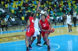 REG women team during the final game of the play-offs against APR BBC at Kigali Arena. / Dan Nsengiyumva