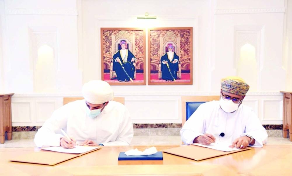 "العمل" توقع اتفاقية تصميم ودعم نظام تقييم الأداء الفردي والإجادة المؤسسية 1 خلال توقيع اتفاقية تصميم نظام قياس الأداء الفردي والإجادة المؤسسية