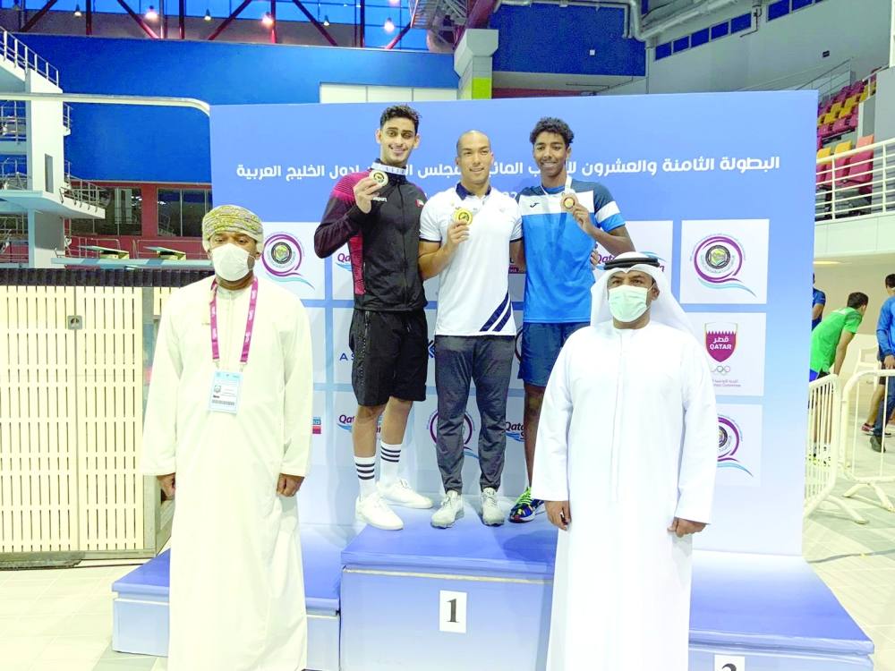 9 ميداليات للسلطنة في البطولة الخليجية للسباحة 1 تتويج عيسى العدوي بذهبية سباق 400 متر حرة عمومي