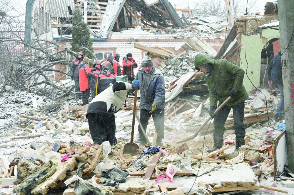 موسكو تدمّر بالصواريخ والمسيّرات مدنا اوكرانية..وكييف تطالب بأنظمة دفاع جوي متطورة - الموقع الرسمي لجريدة عمان