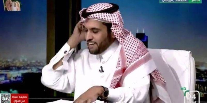 "الحربي" ينشر صورة من مباراة النصر والرائد .. ويعلق : والله عيب اللي قاعد يصير عندنا!