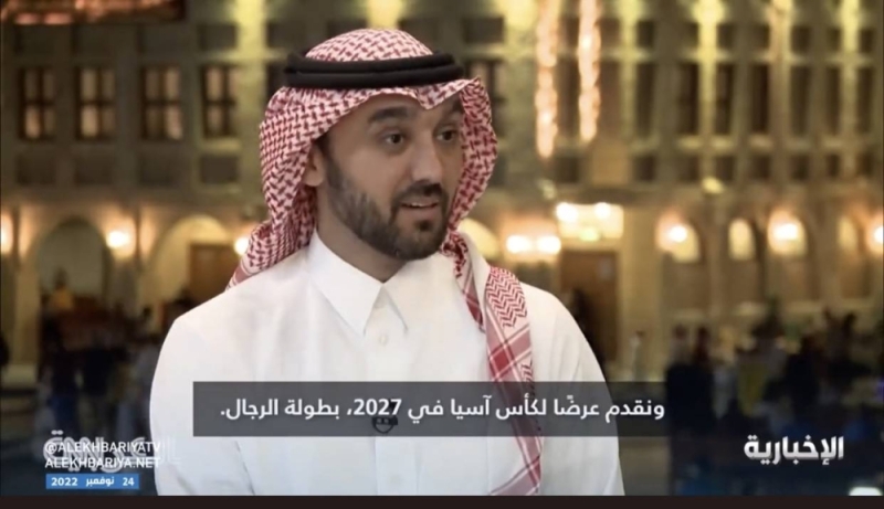 شاهد.. وزير الرياضة يكشف حقيقة وجود عرض لتنظيم السعودية نهائيات كأس العالم 2030!