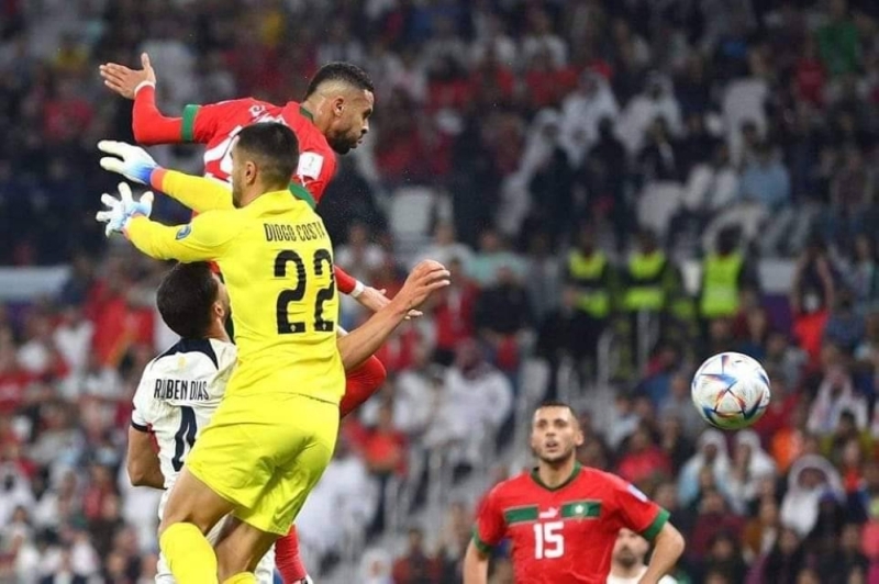 شاهد: القفزة المثيرة للاعب  "يوسف النصيري" لحظة تسجيل الهدف الأول للمغرب في مرمى  البرتغال