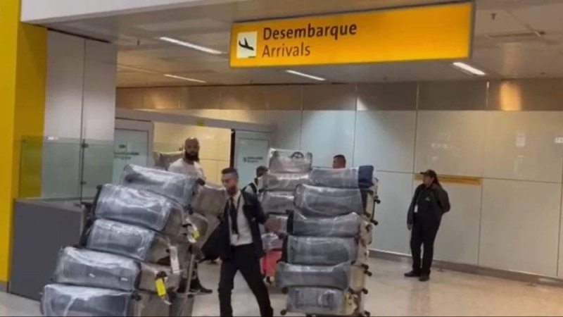 "بـ 48 حقيبة سفر".. شاهد: كورنادو يثير الجدل في ليلة رحيله عن الاتحاد !