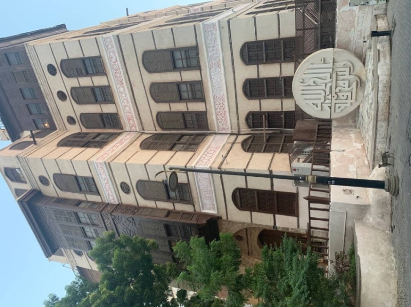 أفكار إبداعية لتجديد واجهات المباني باستخدام الجرافيت - استعراض لمشاريع فنية ملهمة في تحسين المظهر الجمالي للمدن