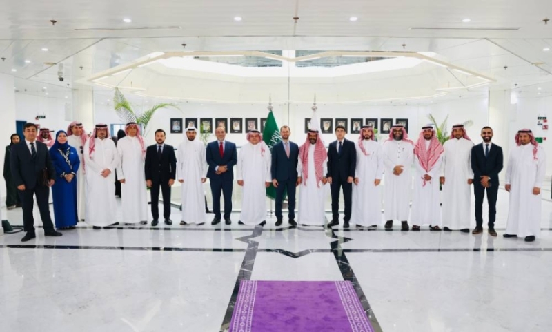 وفد تركي يستعرض فرص الاستثمار في غرفة جدة جريدة المدينة وفد تركي يستعرض فرص الاستثمار في غرفة جدة جريدة المدينة