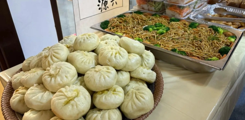 مأدبة إفطار رمضاني للمقيمين الصينيين المسلمين في جدة - صور 3 2397085