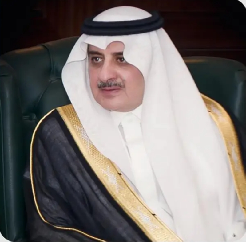 الأمير فهد بن سلطان يطمئن على صحة الشيخ عون أبو طقيقه ويتمنى له الشفاء العاجل