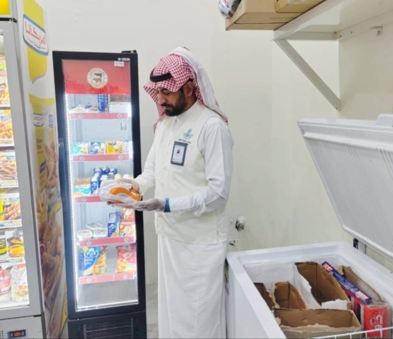 صورة تعبيرية لمقال دور بلدية بقيق في تعزيز سلامة الغذاء من خلال الجولات الميدانية على المنشآت التجارية