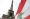 برج ايفيل وبالصورة يبدو علم لبنان