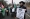 تظاهرة داعمة للفلسطينيين يشارك فيها يهودي متدين في منطقة هاجو بالتزامن مع انطلاق «محاكمة الإبادة» في محكمة العدل الدولية بمدينة لاهاي الهولندية أمس (رويترز)