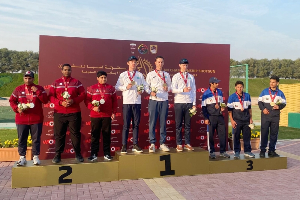 منتخب الكويت للرماية فئة الناشئين خلال التتويج