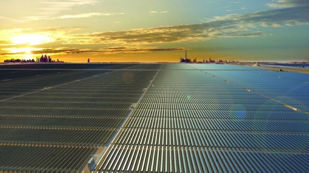 كهرباء دبي توقّع اتفاقية لإنتاج الطاقة الشمسية بسعر هو الأقل عالمياً