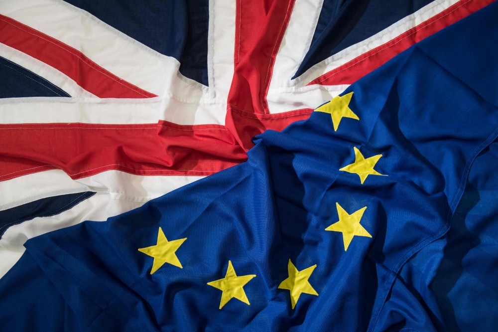 بريطانيا والاتحاد الأوروبي يتوصلان إلى مشروع اتفاق بشأن بريكست