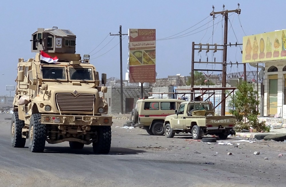 الجيش اليمني يستعيد كامل المواقع المطلة على دمت