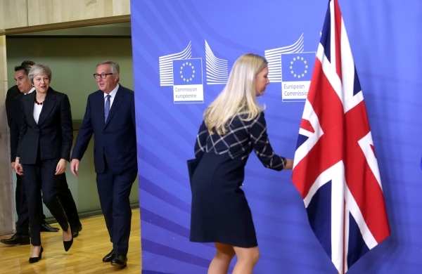 اتفاق مؤقت بين الاتحاد الأوروبي وبريطانيا لتيسير ما بعد بريكسيت