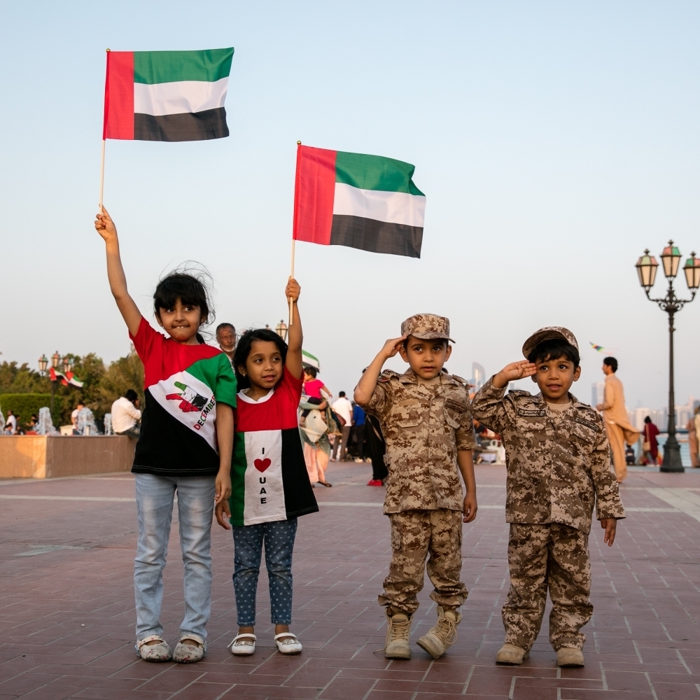 كتابة فوق الماء
استعراضات جوية في احتفالات أبوظبي باليوم الوطني