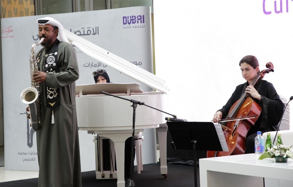 نغم «أوائل الإمارات» في «دبي للتصميم»