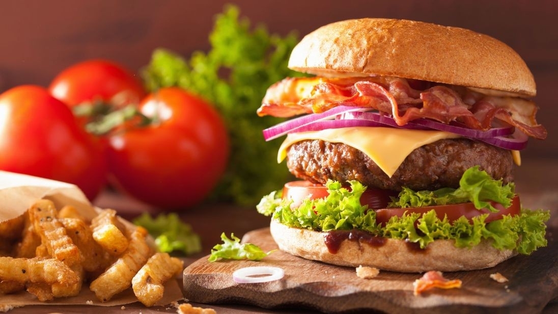 دراسة «صادمة» عن وجبات المطاعم السريعة