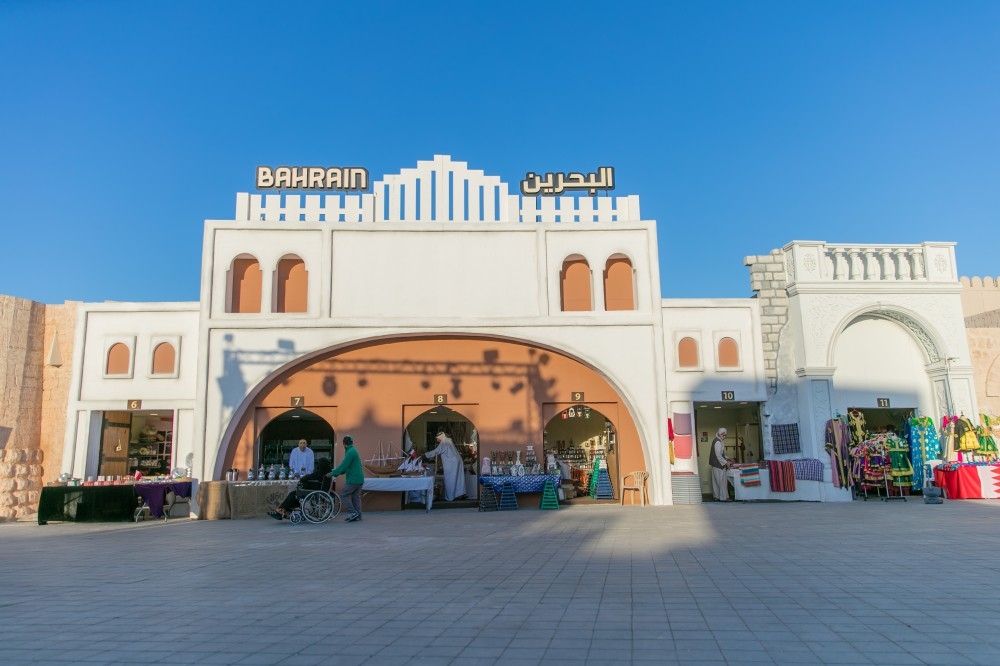 شكلمة بحرينية بنكهة الحلوى العمانية في «الشيخ زايد التراثي»