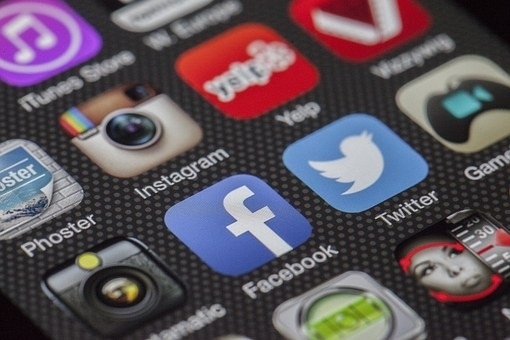«تيك توك» يهدد عرش «إنستغرام» و«فيسبوك»