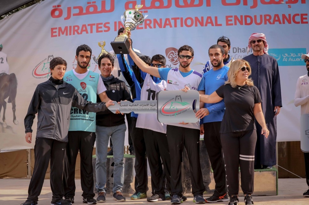 المري بطل كأس قرية الإمارات العالمية للقدرة