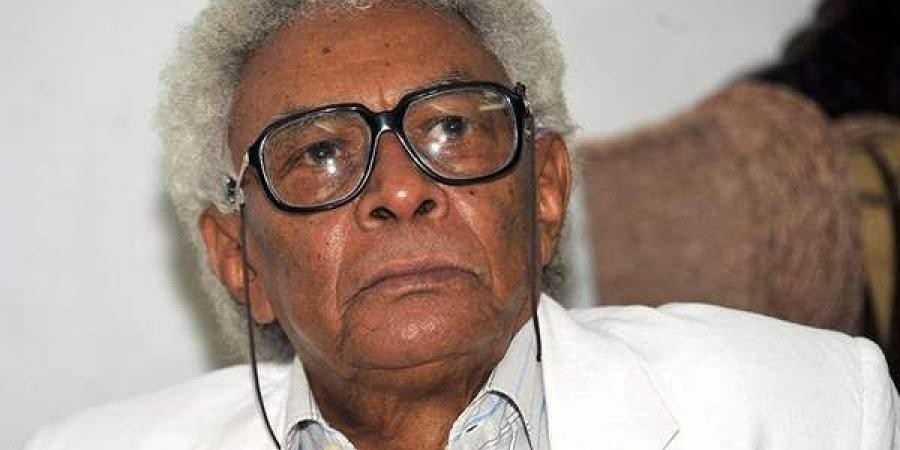رحيل الروائي المصري عبد الوهاب الأسواني عن 84 عاماً
