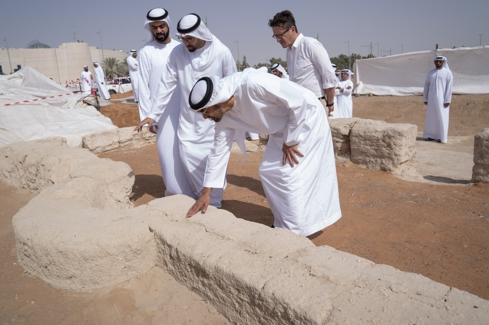 محمد بن زايد: المكتشفات الأثرية في العين تؤكد ثراء تاريخ وحضارة المنطقة