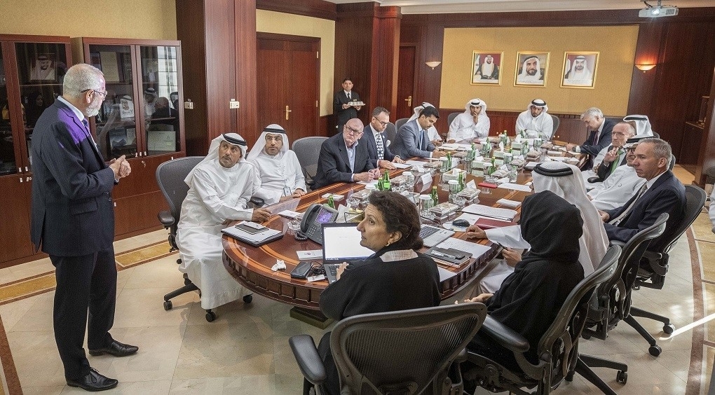 صحة أبوظبي تشكل مجلس شراكة استراتيجياً مع القطاع الخاص
