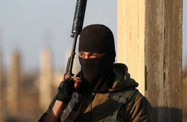 المرصد السوري : مقتل 11 من قسد و23 من داعش في ريف دير الزور